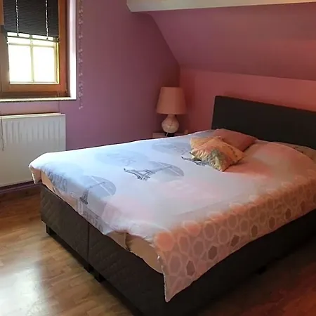 D'hotes Du Tailfer فندق مبيت وإفطار Lustin
